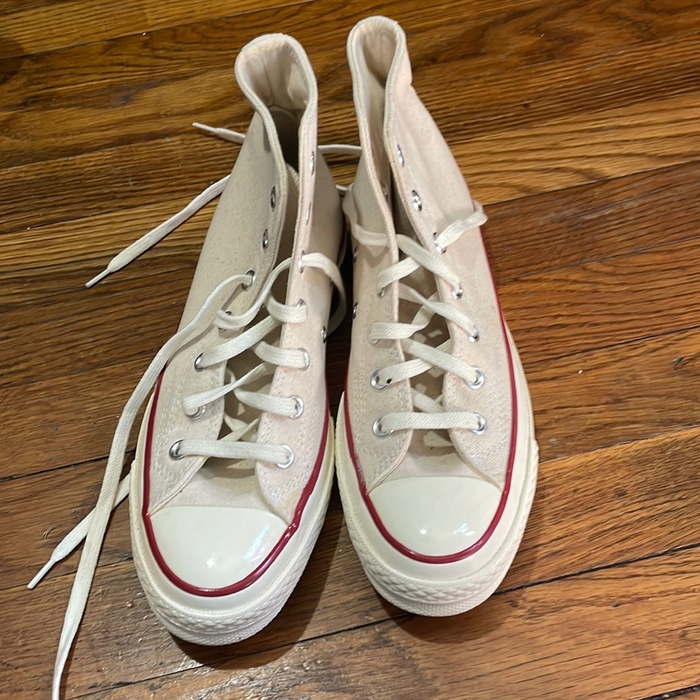 NEVER WORN converse